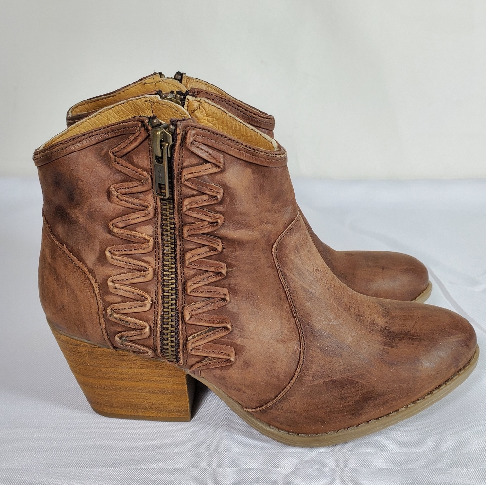 MUSSE & CLOUD Brown Leather Ankle Booties Womens 7 Zip Wedge Heels Anthropology.